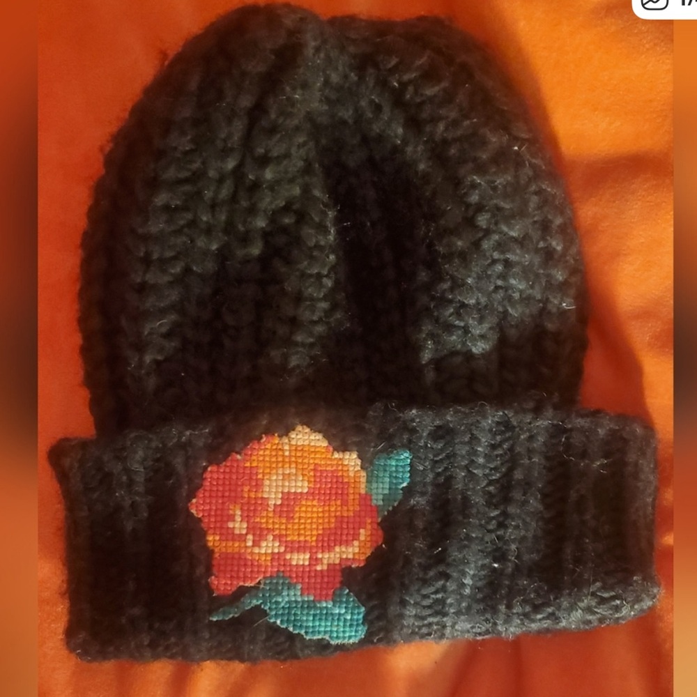 Free people beanie 50 percent wool 50 acrylic